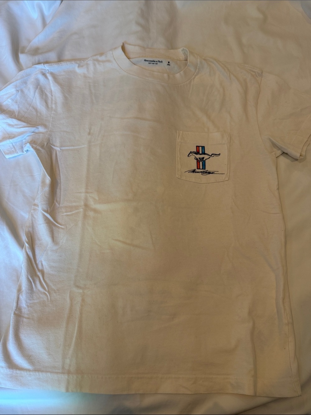 Abercrombie & Fitch White Pocket Tee with Striped Mustang Patch - Picture 1 of 6